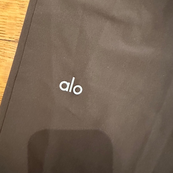 Alo Yoga High Waist Pursuit Trouser - XS - Espresso - Picture 5 of 6